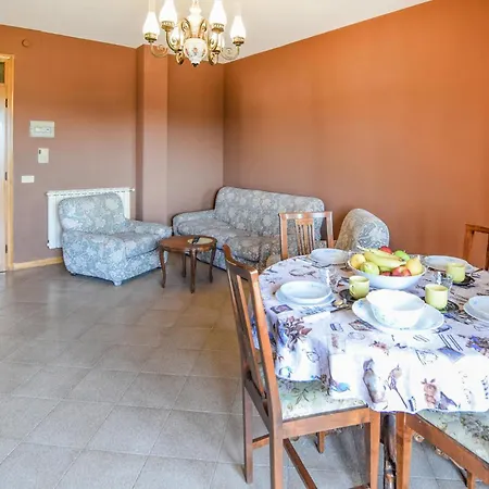 2 Bedroom Cozy In Apartment *