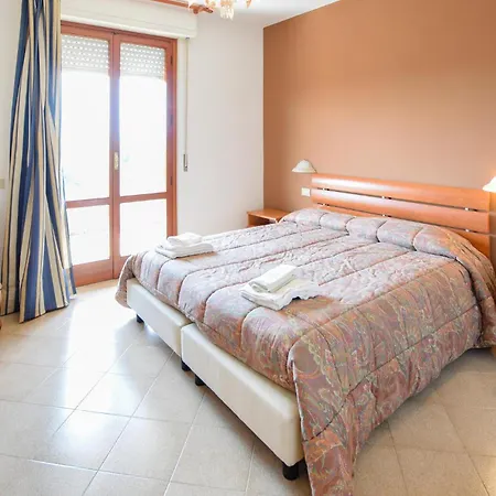 2 Bedroom Cozy In Tuoro sul Trasimeno