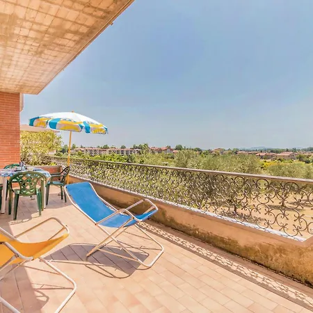 Apartment 2 Bedroom Cozy In Tuoro sul Trasimeno